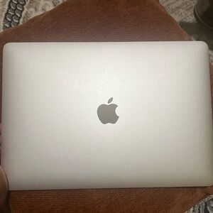 MacBook Pro 13 inch 2020 with Touchbar